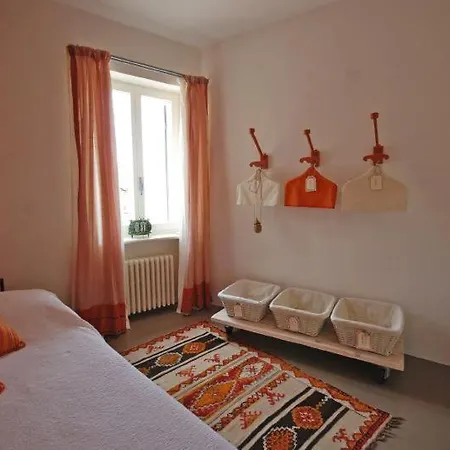 Villa Sleeps 3 Air Con Wifi *