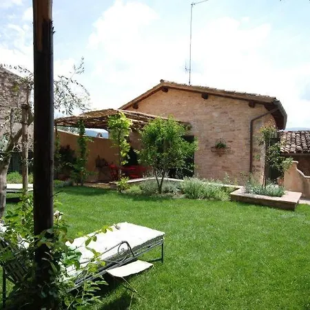 Sleeps 3 Air Con Wifi Villa *